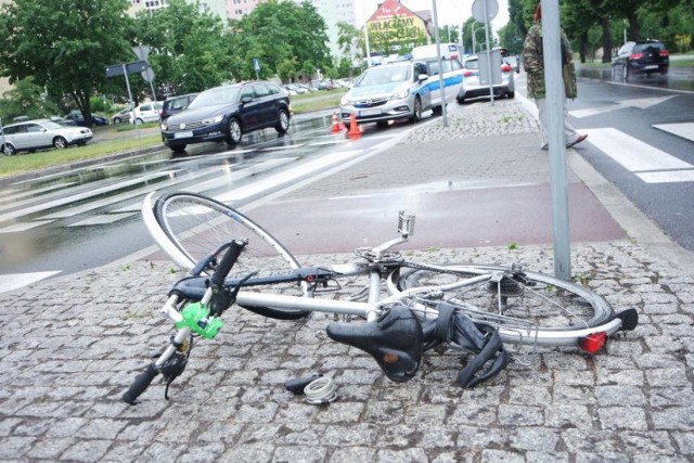 To już kolejny w tym roku wypadek z udziałem rowerzysty. Na zdjęciu: wypadek w czerwcu na ulicy Bydgoskiej