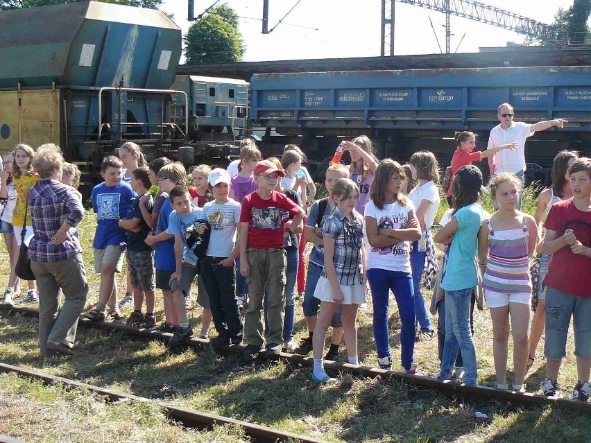 Krotoszyn. Drezyna uderzyła w samochód. Początek akcji Bezpieczny Przejazd. FOTY