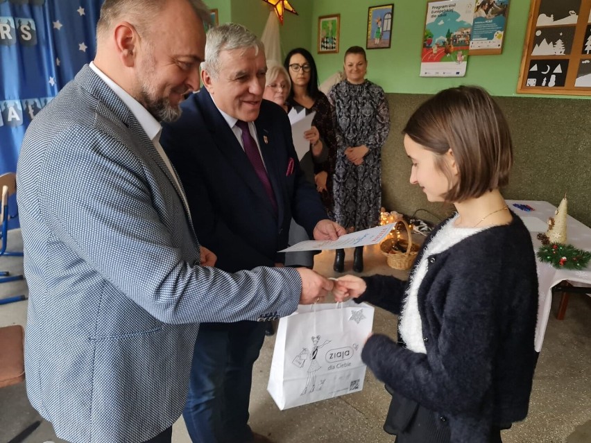 Konkurs kolęd i pastorałek w szkole w Sokołowsku