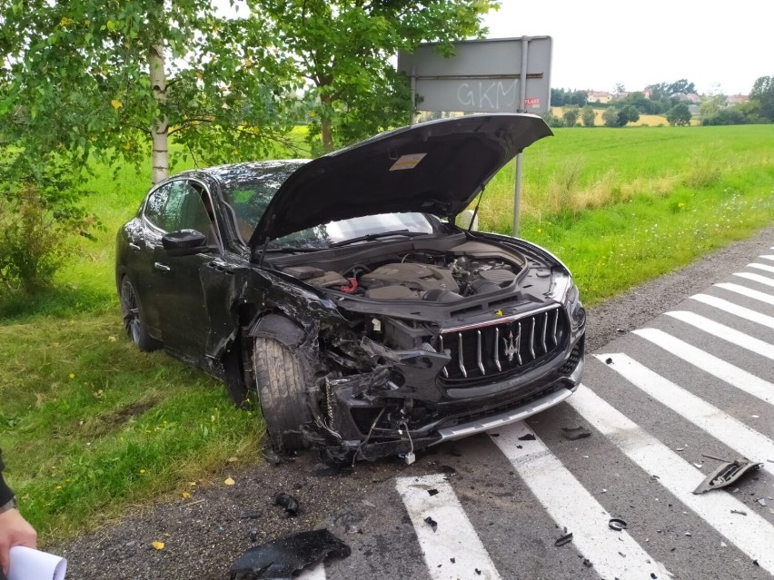 Wypadek na DK16 w Łasinie. Dwie osoby są ranne