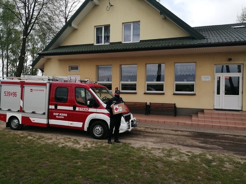 Miasto Sieradz otwiera przedszkola. Strażacy dostarczają płyny dezynfekujące do placówek[FOTO]