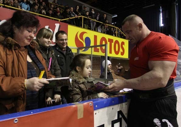 Gdańskie zawody Strongmenów - zobacz Pudziana i innych Strongmanów w akcji (galeria zdjęć)