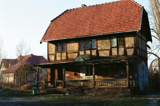 W latach świetności kompleks budynków na basenie przy ul. Źródlanej był większy.