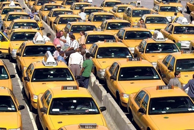 W Nowym Jorku słynnych żółtych taksówek jest tyle, że zawsze czekają na pasażerów