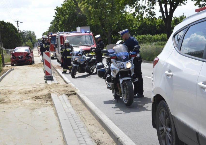 Wypadek dwóch samochodów osobowych w Jerce