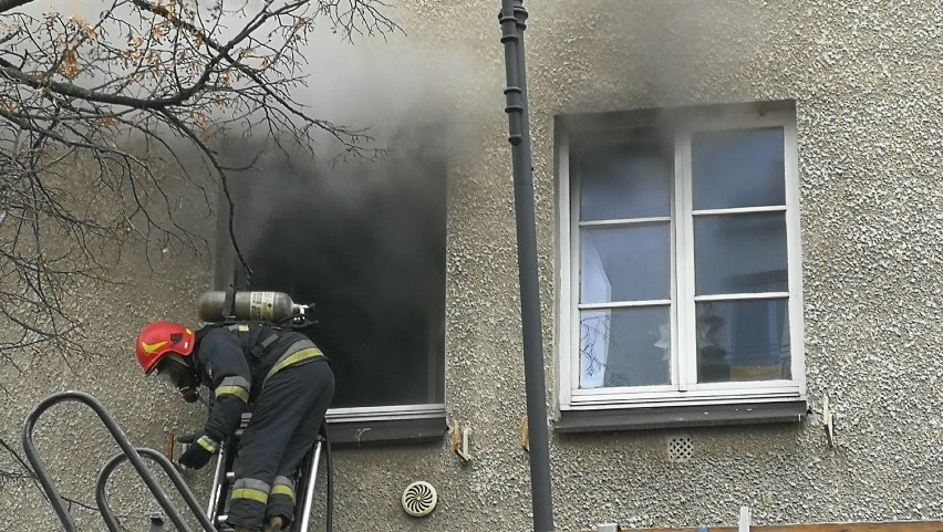 Pożar w budynku Poczty Polskiej we Włocławku [zdjęcia, wideo]