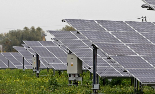 Gdzie wydano pozwolenia na budowę elektrowni fotowoltaicznych w okolicy Wągrowca? Zobacz ->