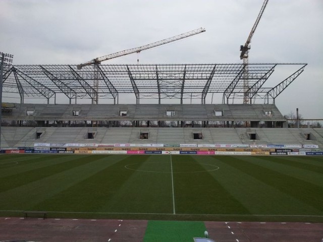 Budowa stadionu w marcu 2013