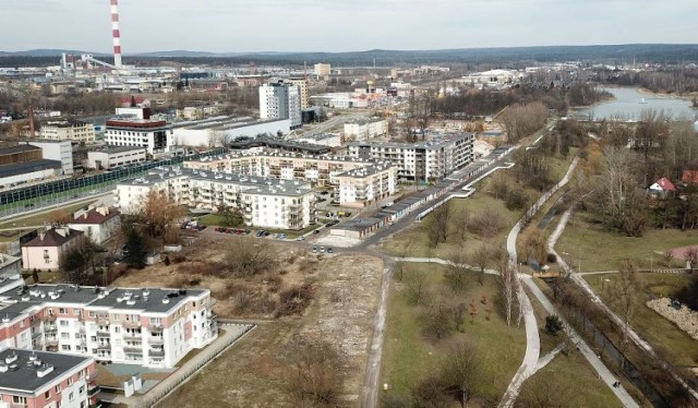 Mieszkańcy ulicy Okrzei i okolicznych nie chcą budowy nowej drogi wzdłuż Silnicy.