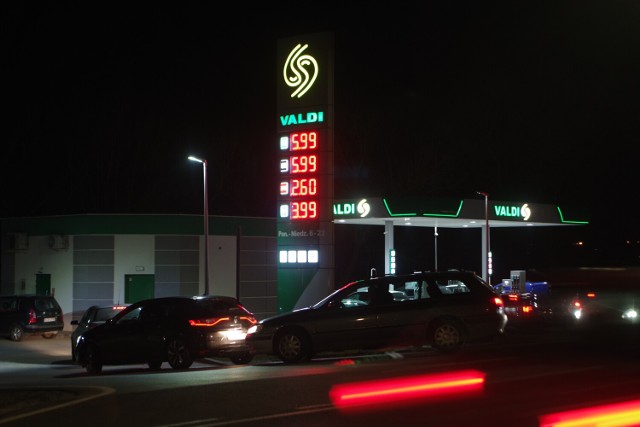 Cena paliwa w Gorlicach na razie nie przekroczyła 6 zł za litr