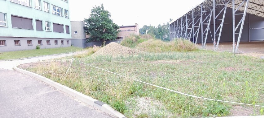 450 tysięcy złotych na dokończenie budowy zadaszonego boiska 