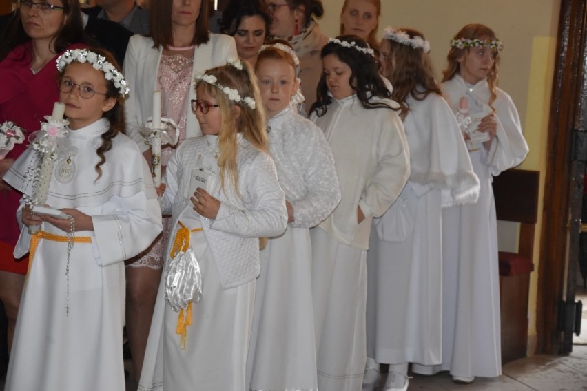 Uroczystość pierwszej komunii świętej odbyła się dziś także w Gołańczy 