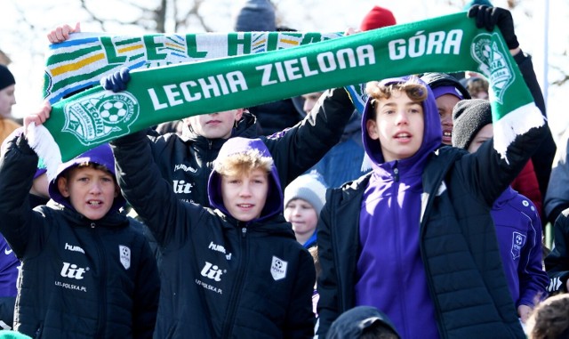 Kibice na meczu Lechii Zielona Góra z Legią Warszawa.