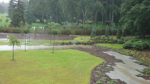 Ogród japoński w Parku Ślaskim został całkowicie zalany w wyniku intensywnych deszczów.