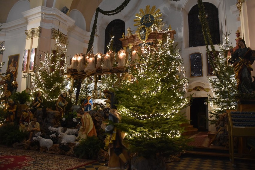 Dekoracje bożonarodzeniowe w Sanktuarium Maryjnym w Wieleniu