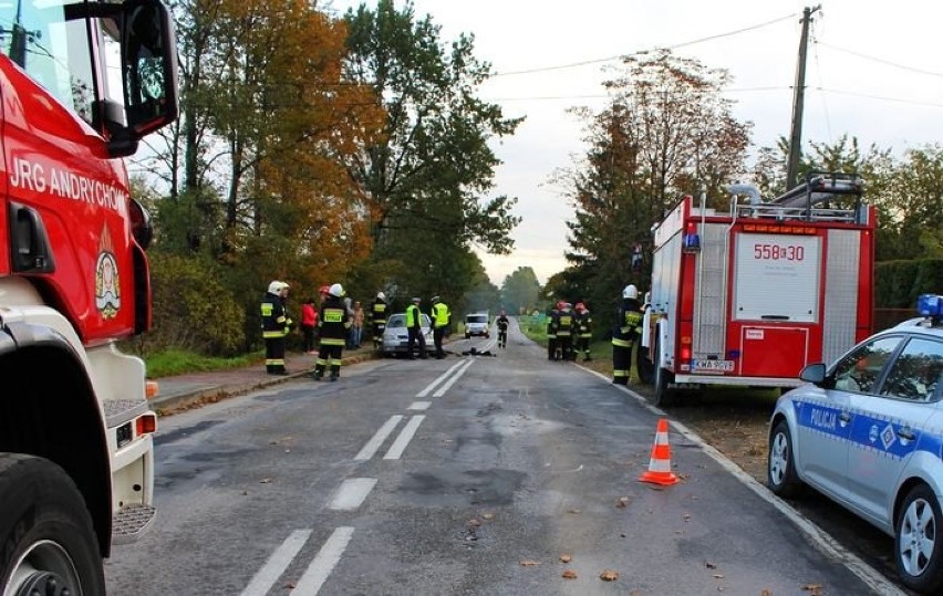 Poważny wypadek motocyklisty na drodze Zator - Andrychów