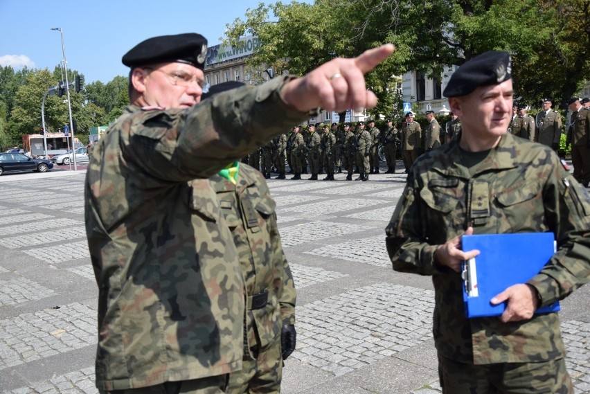 Przygotowania do Święta Wojska Polskiego w Zielonej Górze