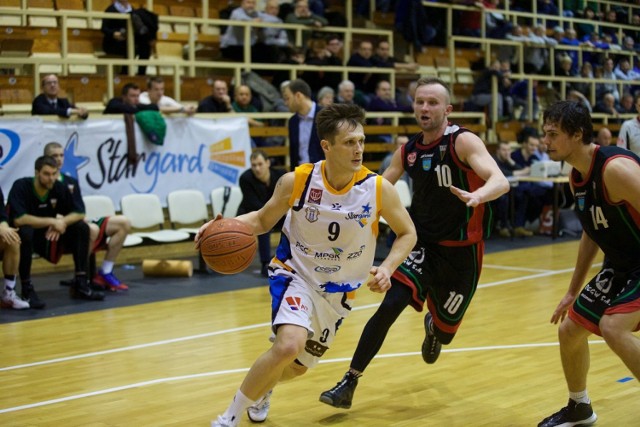 Łukasz Żytko rzucił 11 punktów.