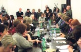 Szef NFZ tłumaczył się z kontraktów z przychodniami w Łodzi