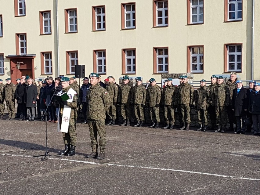 "Błękinta Brygada" wyjeżdża do Libanu. Dzis odbyło się pożegnanie żołnierzy 