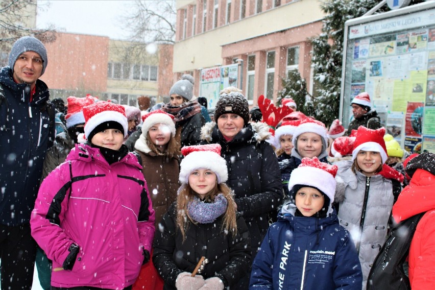 Rajd Mikołajkowy w Łęczycy. Przez ulice miasta przeszło...