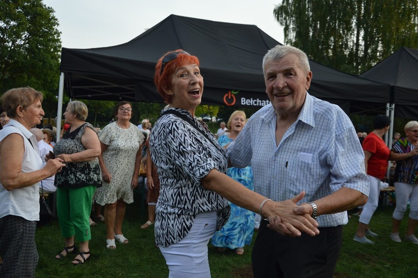 Biesiada Seniorów w Bełchatowie. Seniorzy pokazali, jak można się bawić. To było szaleństwo FOTO, VIDEO
