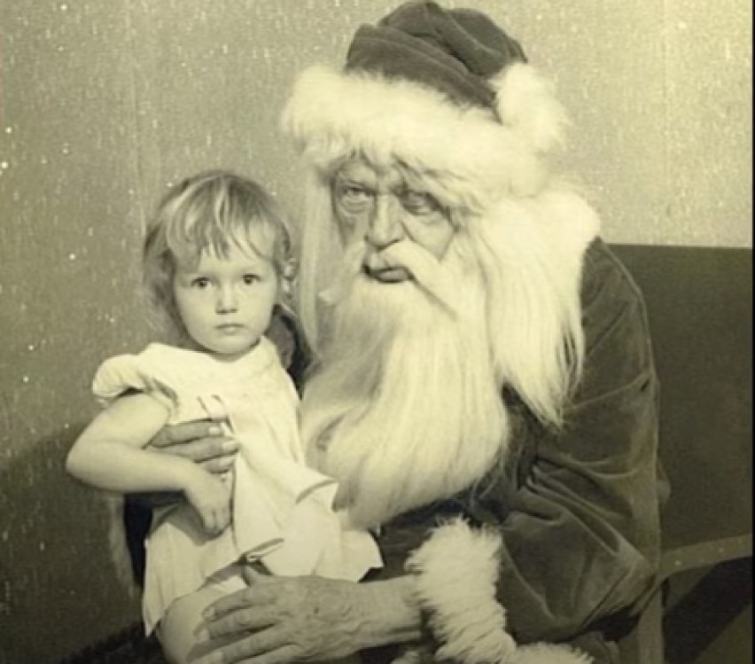 Mikołaj jak z horrorów? Te dzieci nie były zadowolone z wizyty Świętego Mikołaja