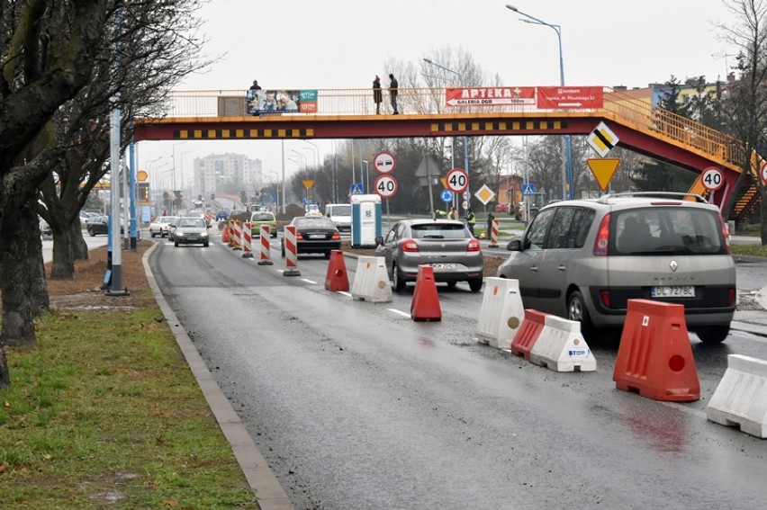 Remont alei Piłsudskiego w Legnicy, zmiana organizacji ruchu [ZDJĘCIA]