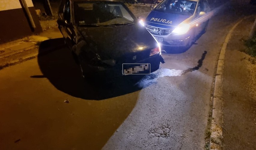 Policyjny pościg ulicami Zgorzelca. 30- latek uderzył w zaparkowany samochód
