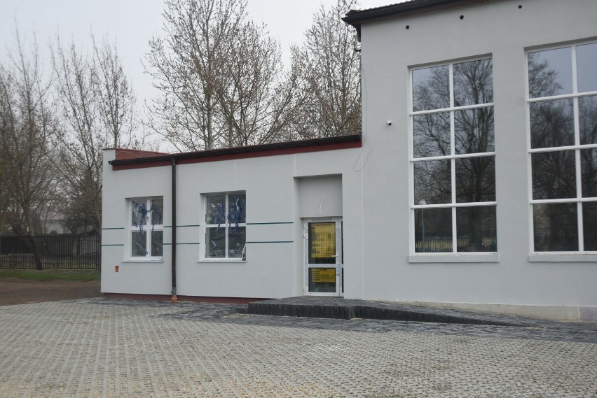 Budują nową salę do gimnastyki korekcyjnej dla uczniów X Liceum Ogólnokształcącego w Radomiu