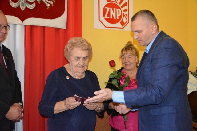 Radomsko: Emerytowani pracownicy oświaty obchodzili Dzień Edukacji Narodowej