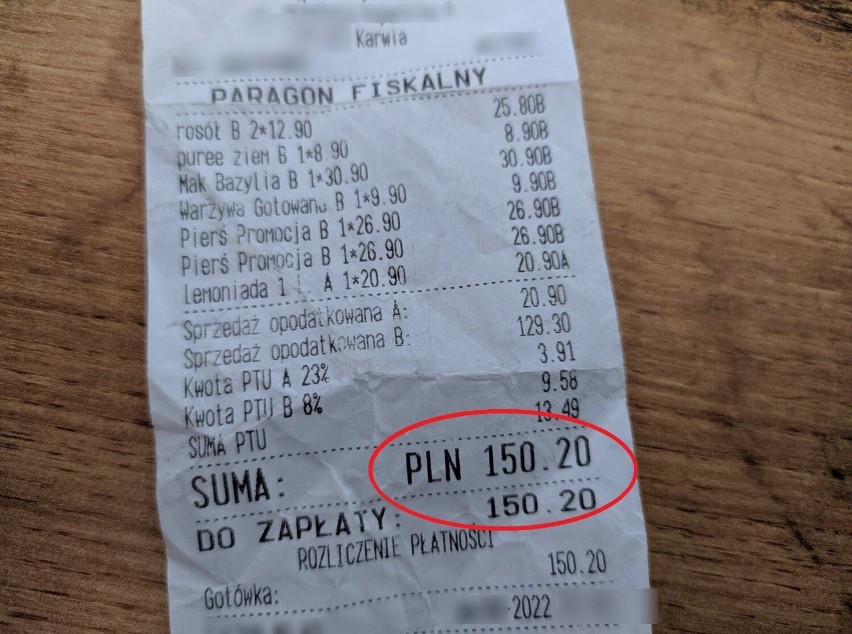 W restauracjach dania obiadowe kosztowały od 30 do 50 zł za...