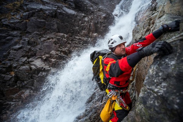 Zespół Oshee Slide Challenge, a w nim Miłosz Forczek, jako pierwszy na świecie pokonał dziewiczy wodospad Skorga