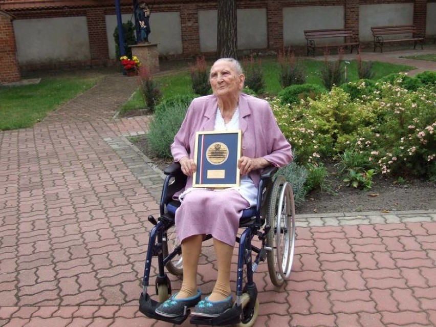 110-letnia Elżbieta Rogala, mieszkanka Chełmna pochodząca z...