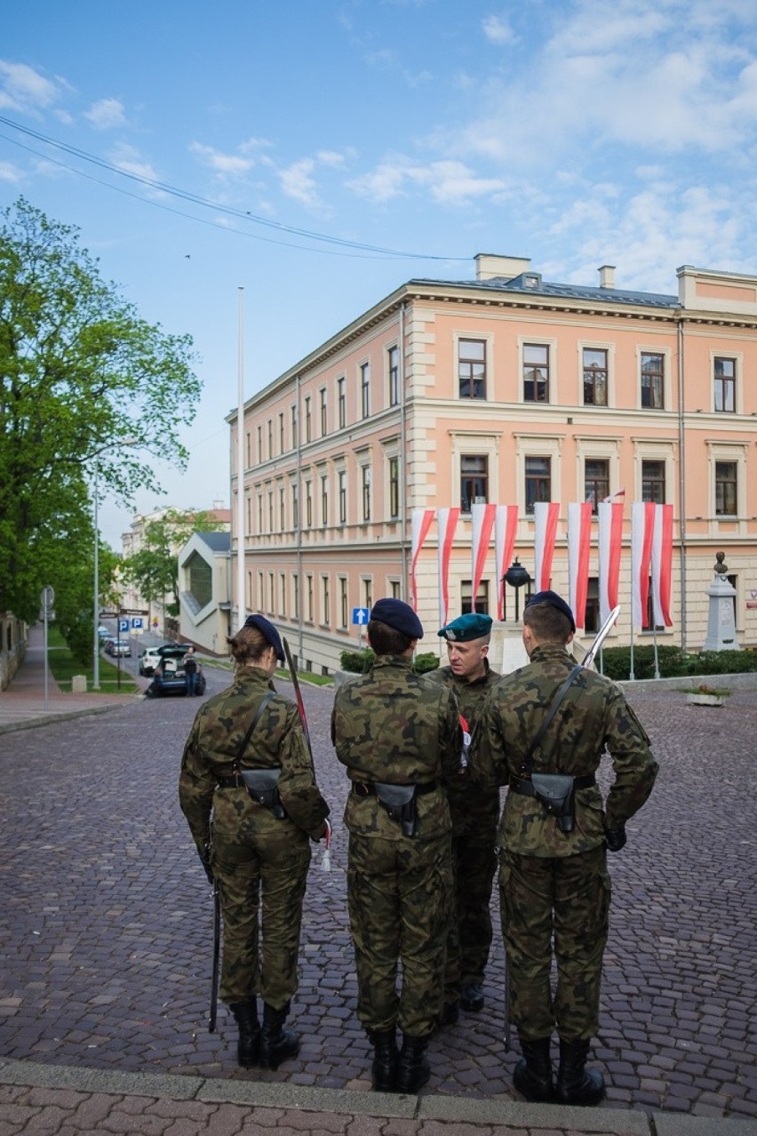 Tarnów. Dzień Flagi Rzeczypospolitej Polskiej [ZDJĘCIA]