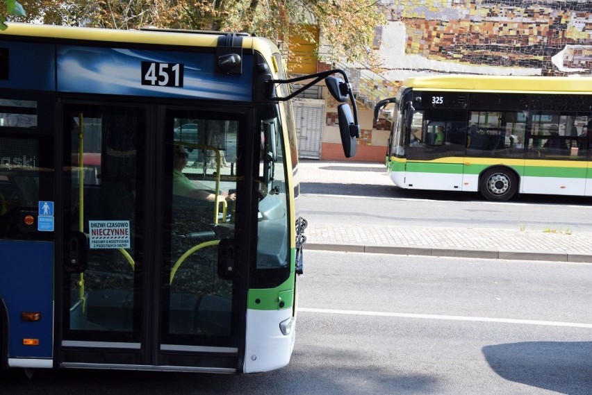 Autobusy MZK będą jednak jeździć w sobotę, niedzielę,...