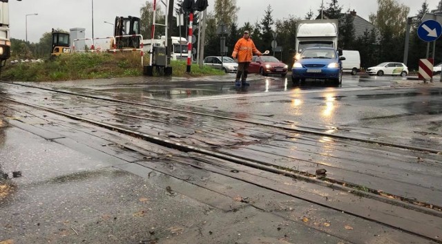 Przejazd kolejowy przy skrzyżowaniu na ul. Wojska Polskiego