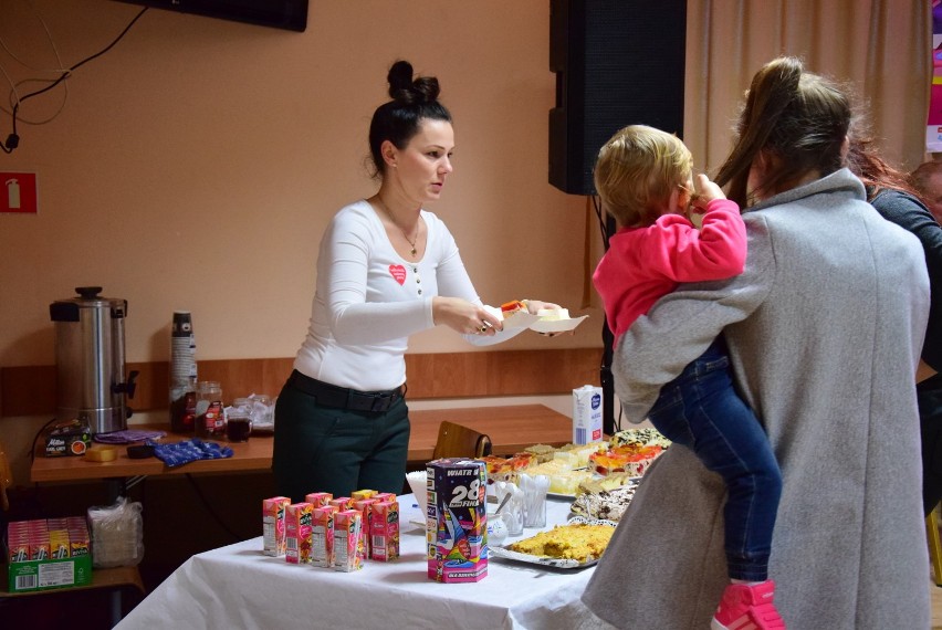 WOŚP 2020 w Gnieżdżewie: od lat lączą przyjemność z pożytecznym. Od najmłodszych po seniorów wspólnie się bawią i pomagają