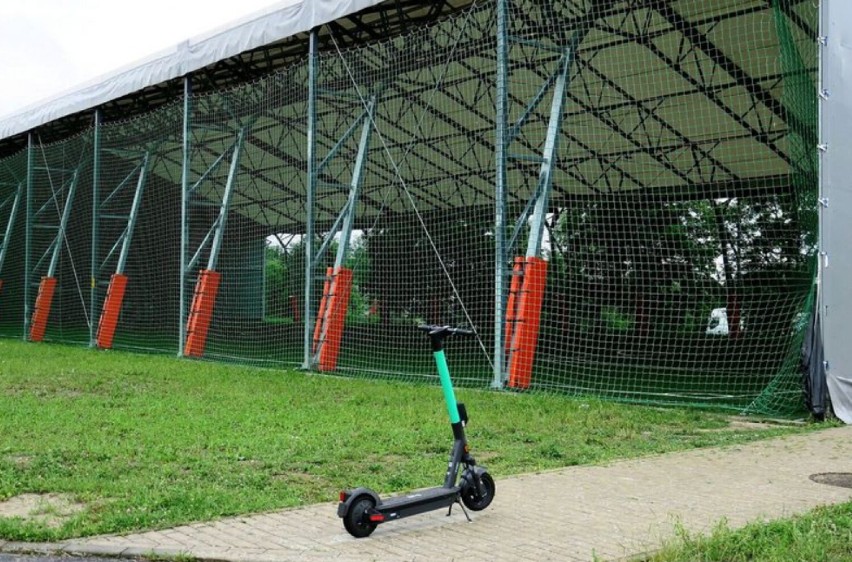 Z zadaszonego boiska w Rybniku-Nowinach można już korzystać.