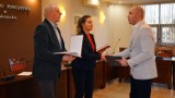 SOSW w Radomsku ma nowego nauczyciele mianowanego. Konrad Terka odebrał Akt Nadania Stopnia. ZDJĘCIA