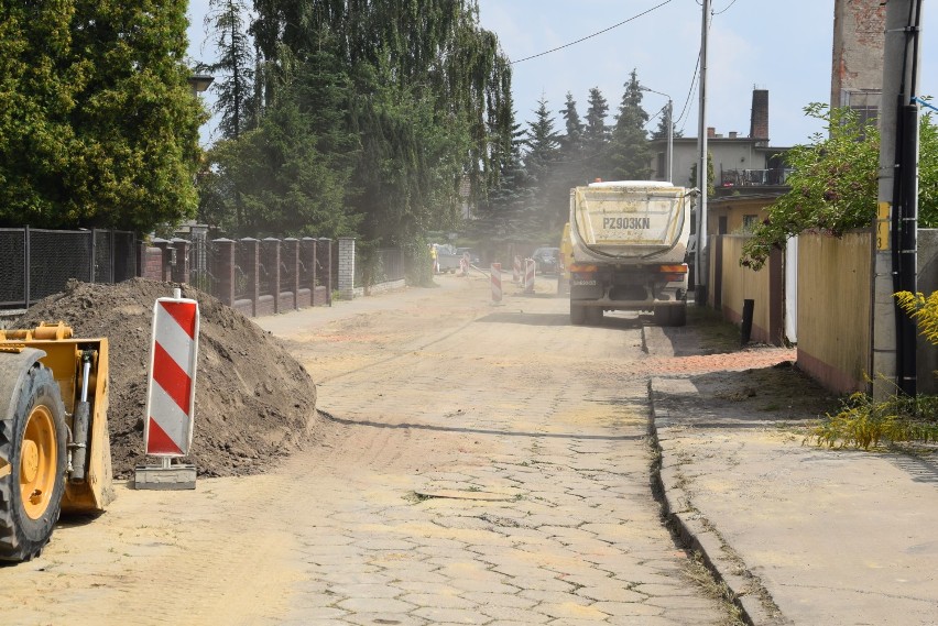 Rozpoczęły się pierwsze prace na ulicy Glinki. Inwestycja kosztuje 1,6 mln zł, z czego blisko milion to dofinansowanie z rządowego programu