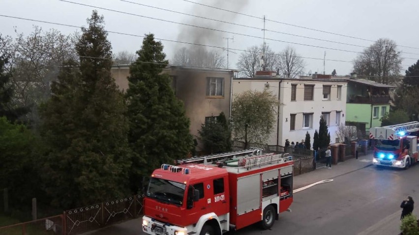 Pożarowy wtorek w powiecie nowotomyskim. Dwie osoby w szpitalu