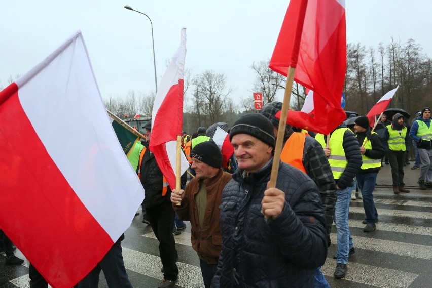 Protest w Przygłowie na drodze krajowej nr 12 Piotrków -...