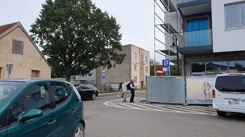 Problematyczny parking przy Placu Obrońców Wybrzeża w Pucku