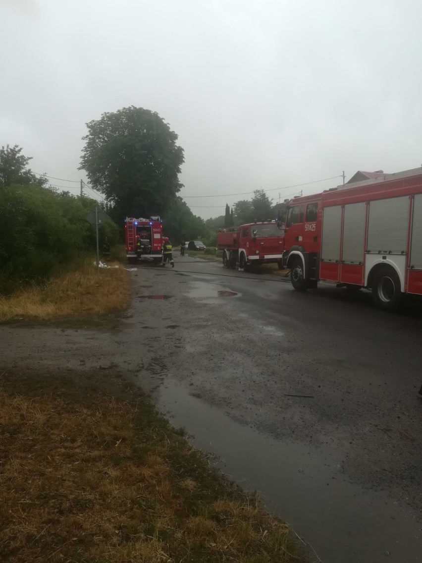 Pożar w miejscowości Skrzynka. Jedna ofiara śmiertelna 