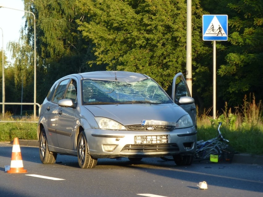 Do potrącenia rowerzystki doszło w niedzielę na przejściu...