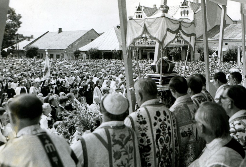 Stary Sącz. 38 lat temu świętowano 700-lecie klasztoru klarysek  [ARCHIWALNE ZDJĘCIA]