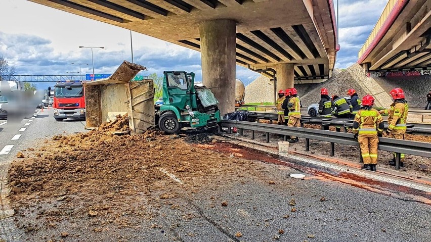 Wypadek śmiertelny na A4 w Krakowie. (05.05.2021)