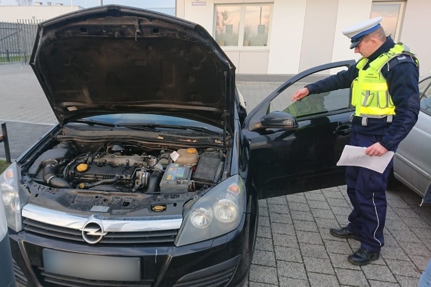 Pomimo usterek auto zostało dopuszczone do ruchu. Policja prowadzi postępowanie w sprawie diagnosty, który wydał taki dokument