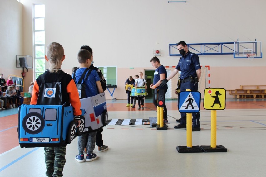 Dzień Dziecka z policjantami w gminie Zduńska Wola ZDJĘCIA